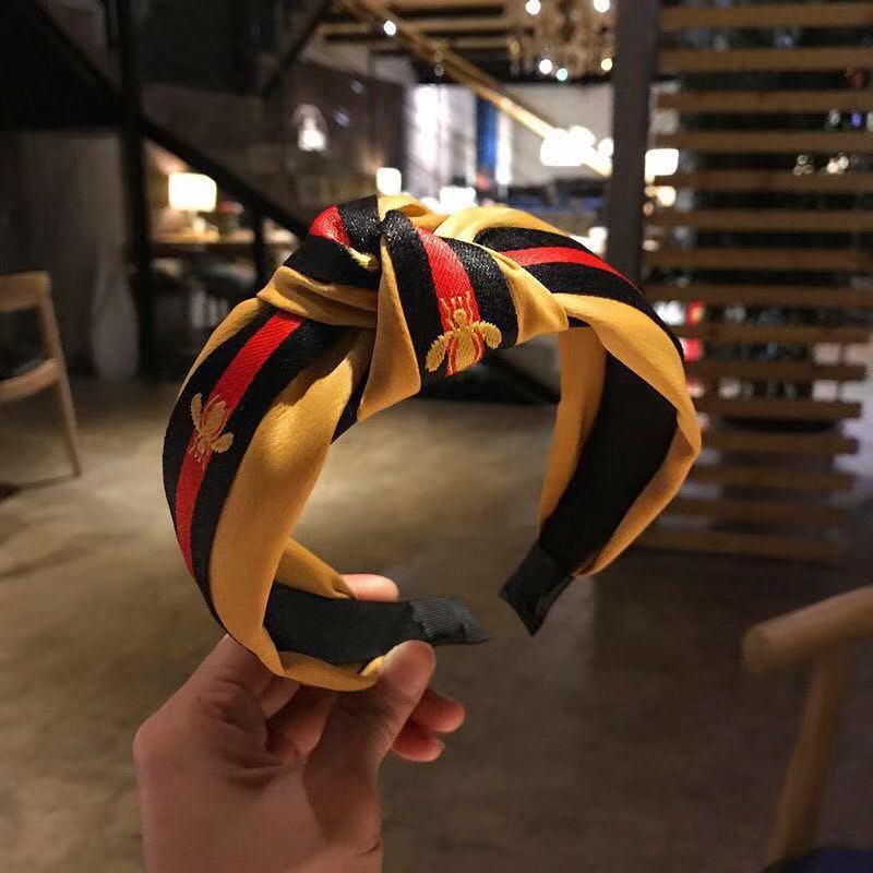 Coool Knotted wide-edge issuance